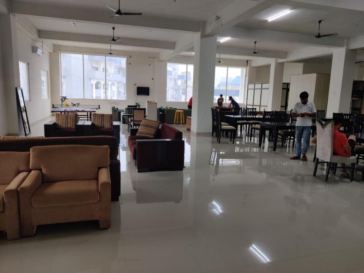 Abuzz Oxfordcaps Imperial Heights Mussoorie Dehradun Vandrehjem Eksteriør billede